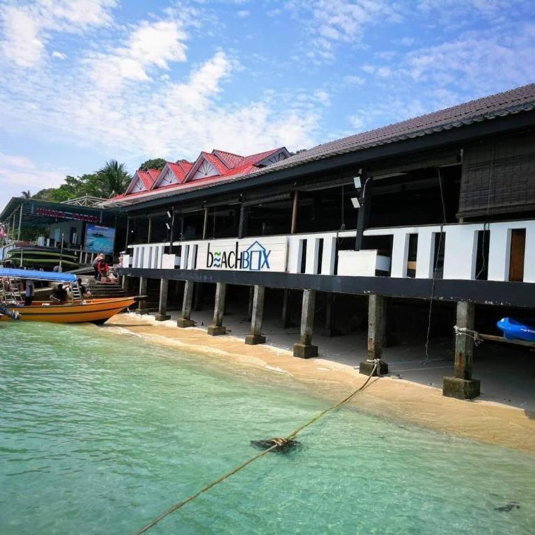 ホテル ビーチ ボックス プルフンティアン Kampong Pasir Hantu エクステリア 写真